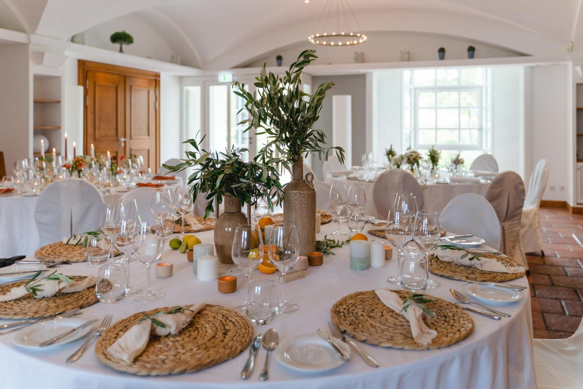 Hofgut Georgenthal Hotel Hohenstein ภายนอก รูปภาพ