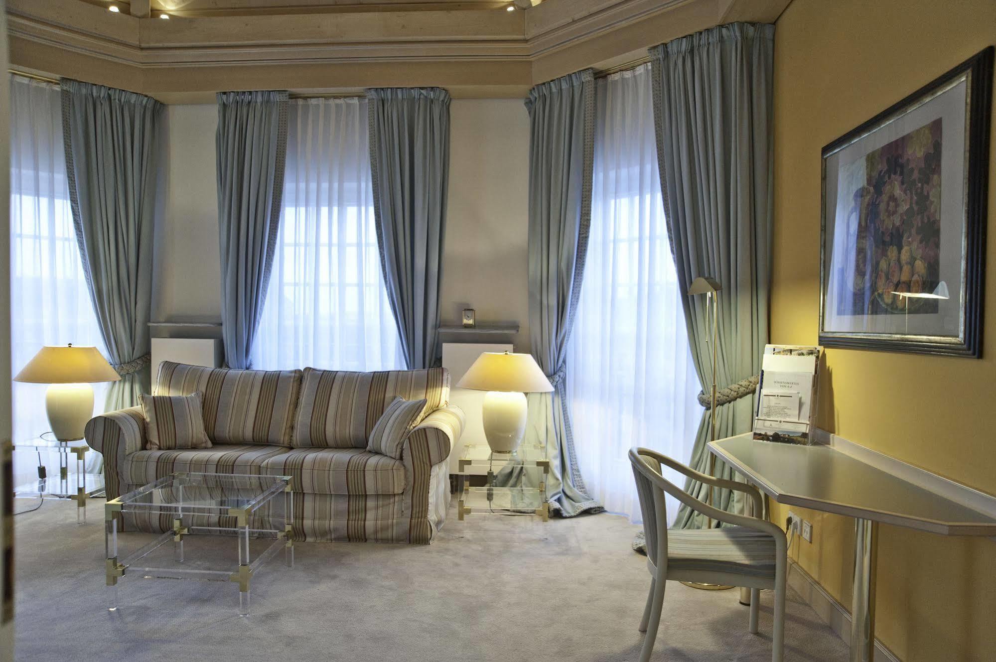 Hofgut Georgenthal Hotel Hohenstein ภายนอก รูปภาพ